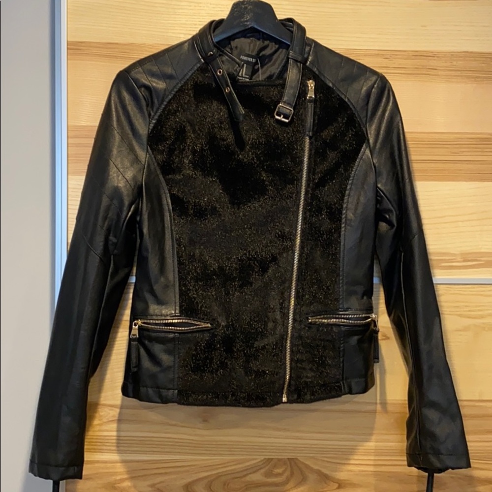 Faux Leather with faux fur fabric - Black/Medium